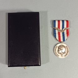 FRANCE MEDAILLE DE L'AERONAUTIQUE CLASSE ARGENT TRAVAIL HONNEUR DEVOUEMENT NEUVE EN BOITE MONNAIE DE PARIS